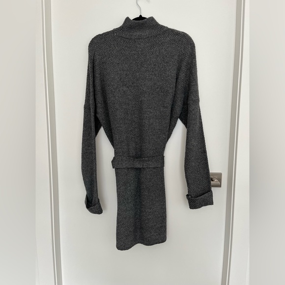 Missguided knitted dress with tie belt - Picture 2 of 3